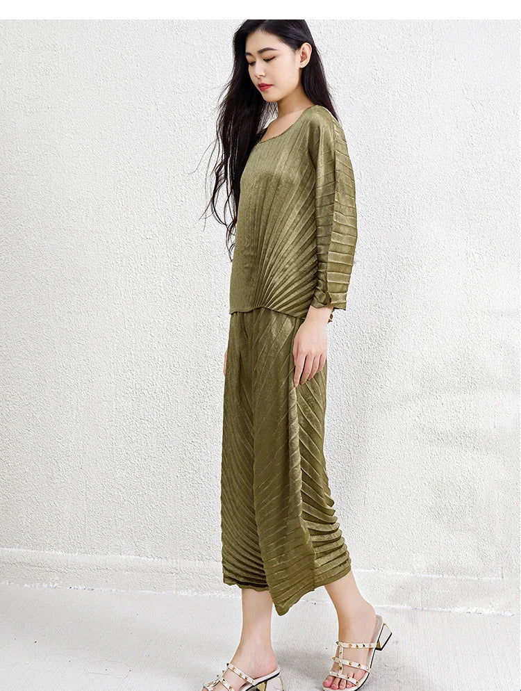 Women's Wide Leg Pleated Two-Piece Set
