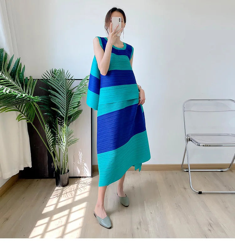 Casual Pleated Striped Top & Pull-On Skirt Set