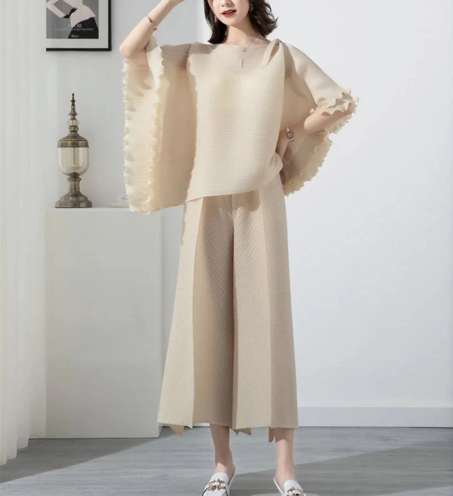 Luxury Plissé Travel Set - Pleated Top & Pants