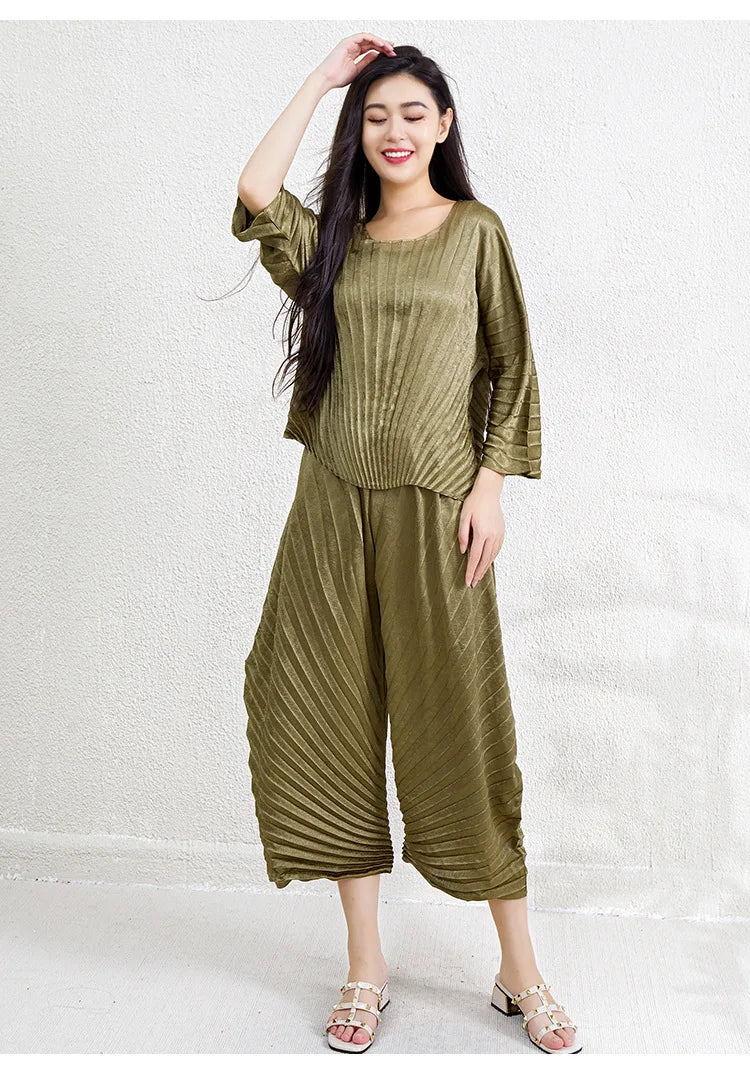 Women's Wide Leg Pleated Two-Piece Set