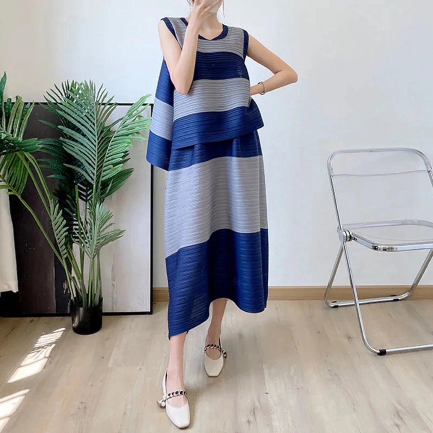 Casual Pleated Striped Top & Pull-On Skirt Set