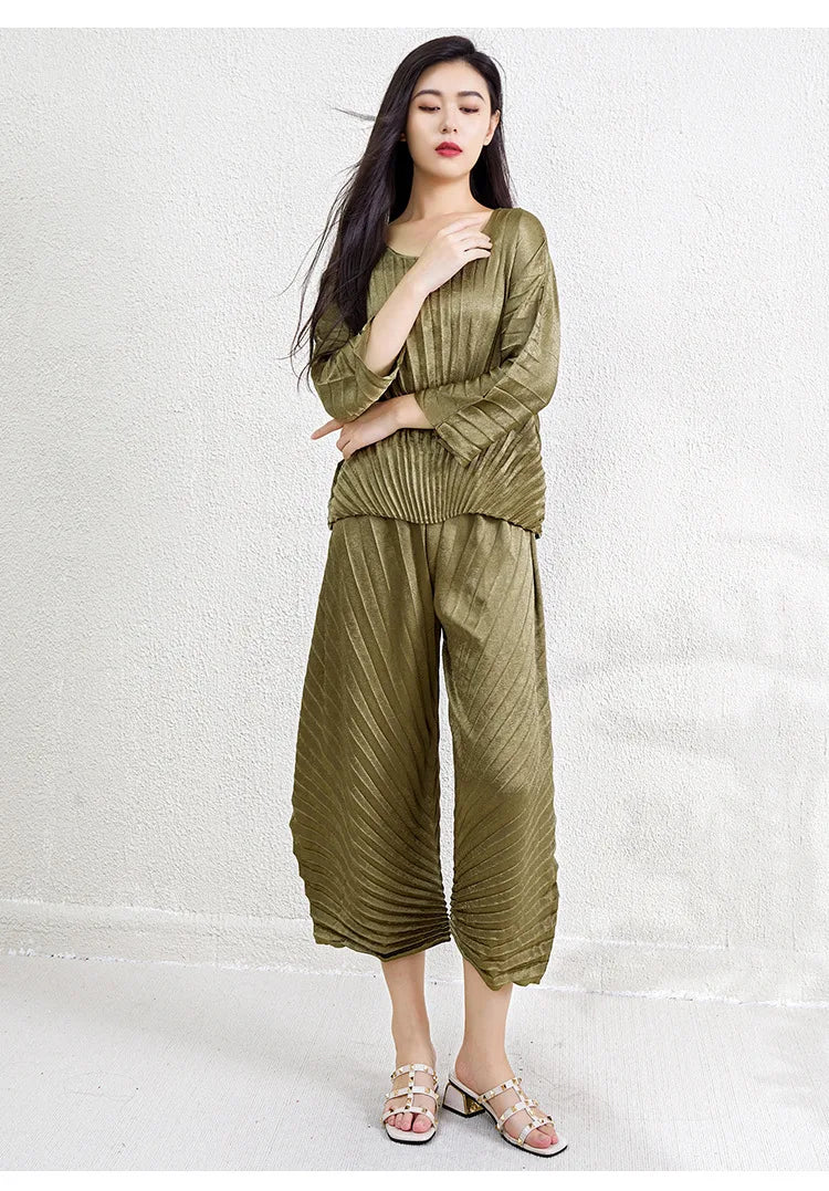 Women's Wide Leg Pleated Two-Piece Set