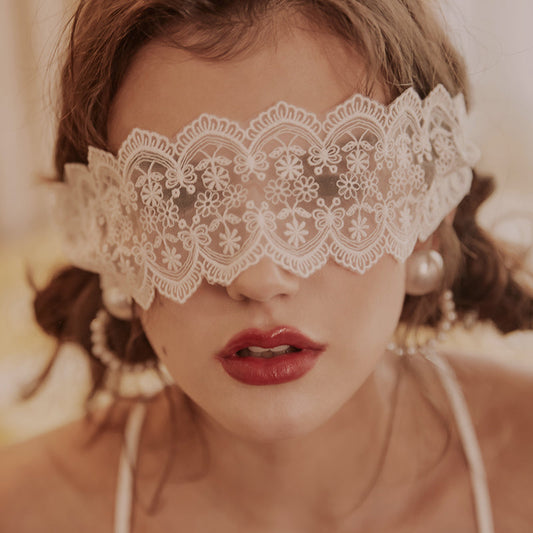 Nina's Lace Mask