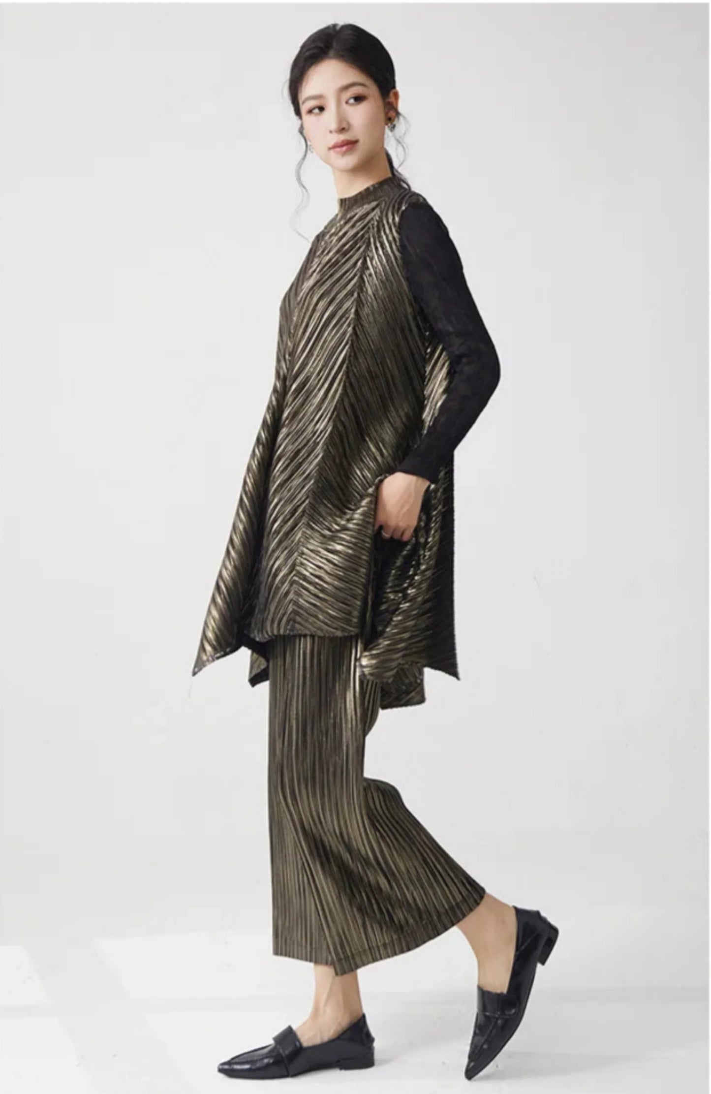 Metallic Pleated Tunic Top & Wide Leg Pants Set