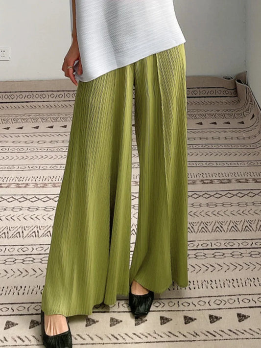 Flowy Pleated Trousers with Flexible Waistband