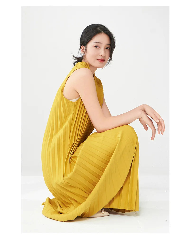 Contemporary Modern Sleeveless Pleated Midi Dress