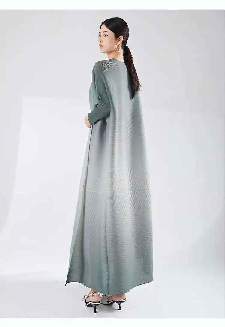Women's Flowing Pleated Duster
